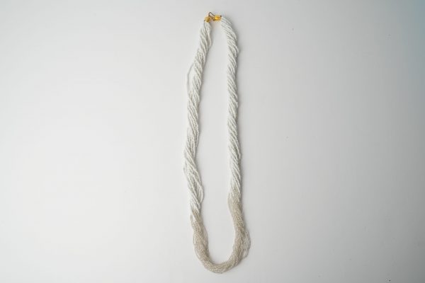 Collar Ekusuta Blanco